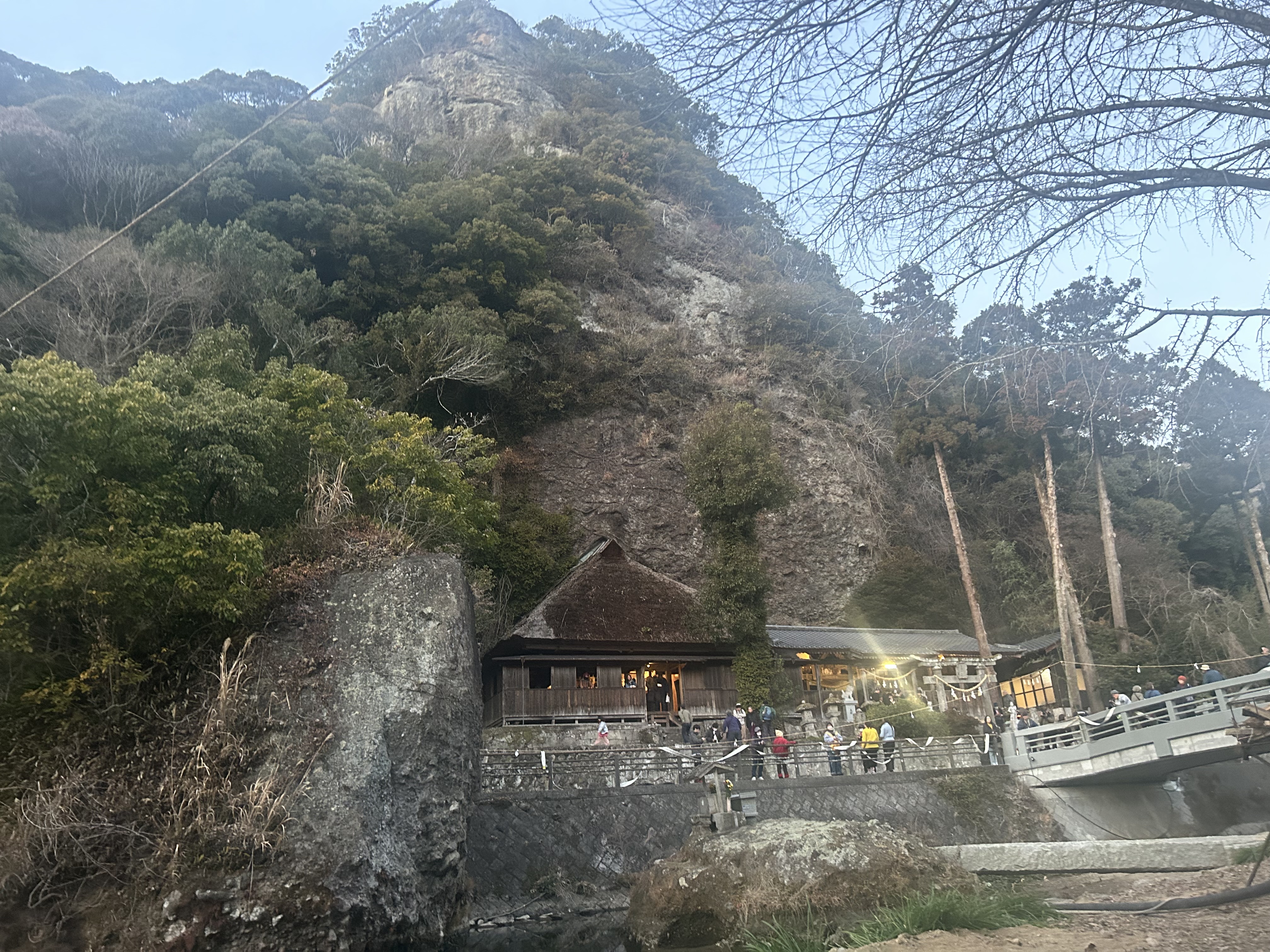 1. 岩屋
